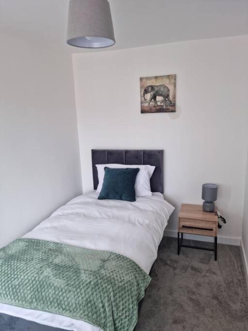 5 Bedroom House - Cheshire Oaks Ellesmere Port Ngoại thất bức ảnh