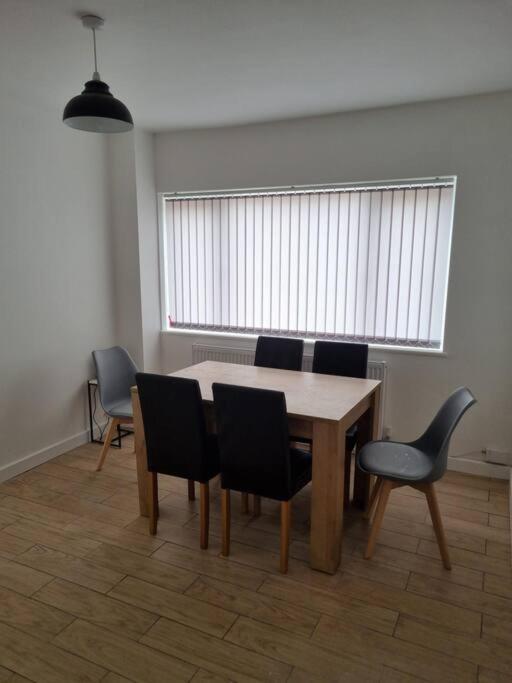 5 Bedroom House - Cheshire Oaks Ellesmere Port Ngoại thất bức ảnh
